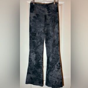 NWOT!! 🍋 Lululemon 🍋 Flared Pant Size 8